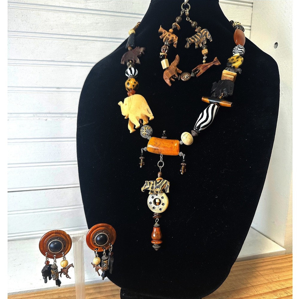 Vintage Boho Safari Jewelry Set‎ Necklace, Bracelet, Clip Earrings Wooden Beaded